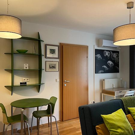 Feels-Like-Home Apt @ Praterstern Wenen Buitenkant foto